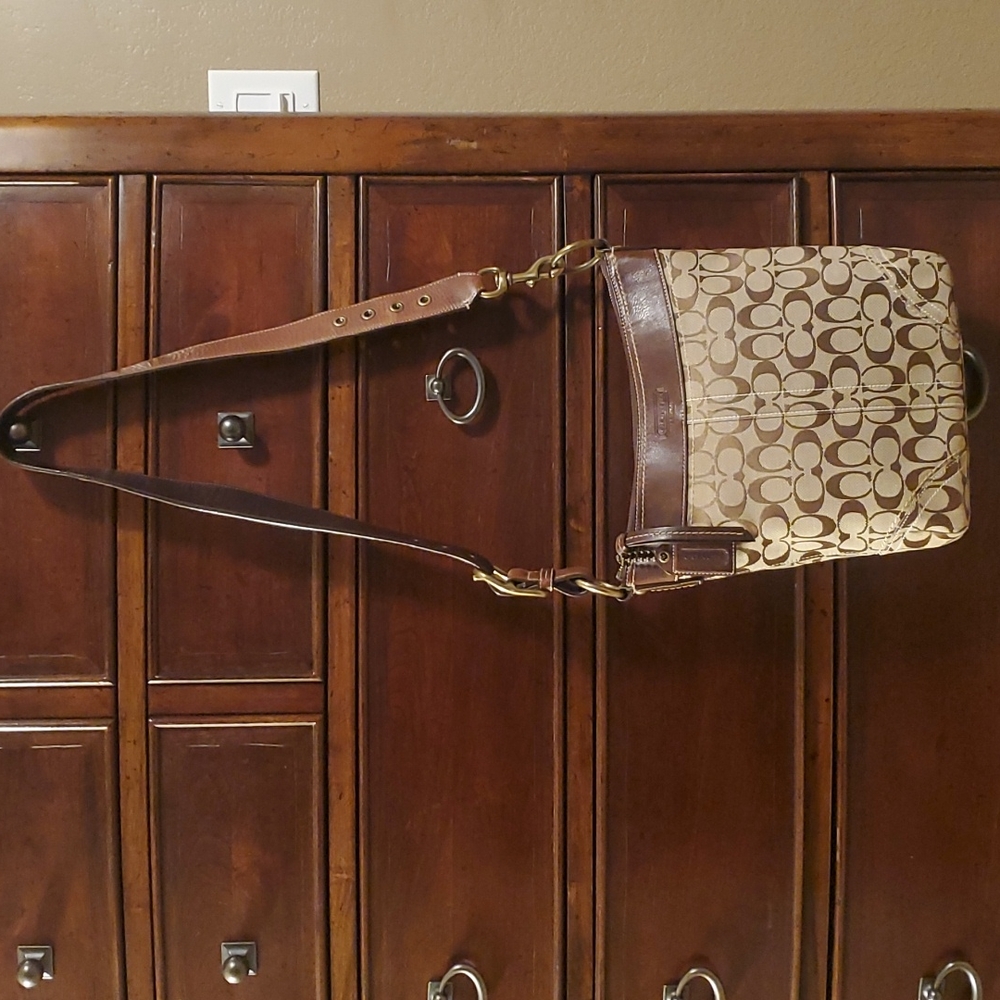 2006 Coach Signature Crossbody